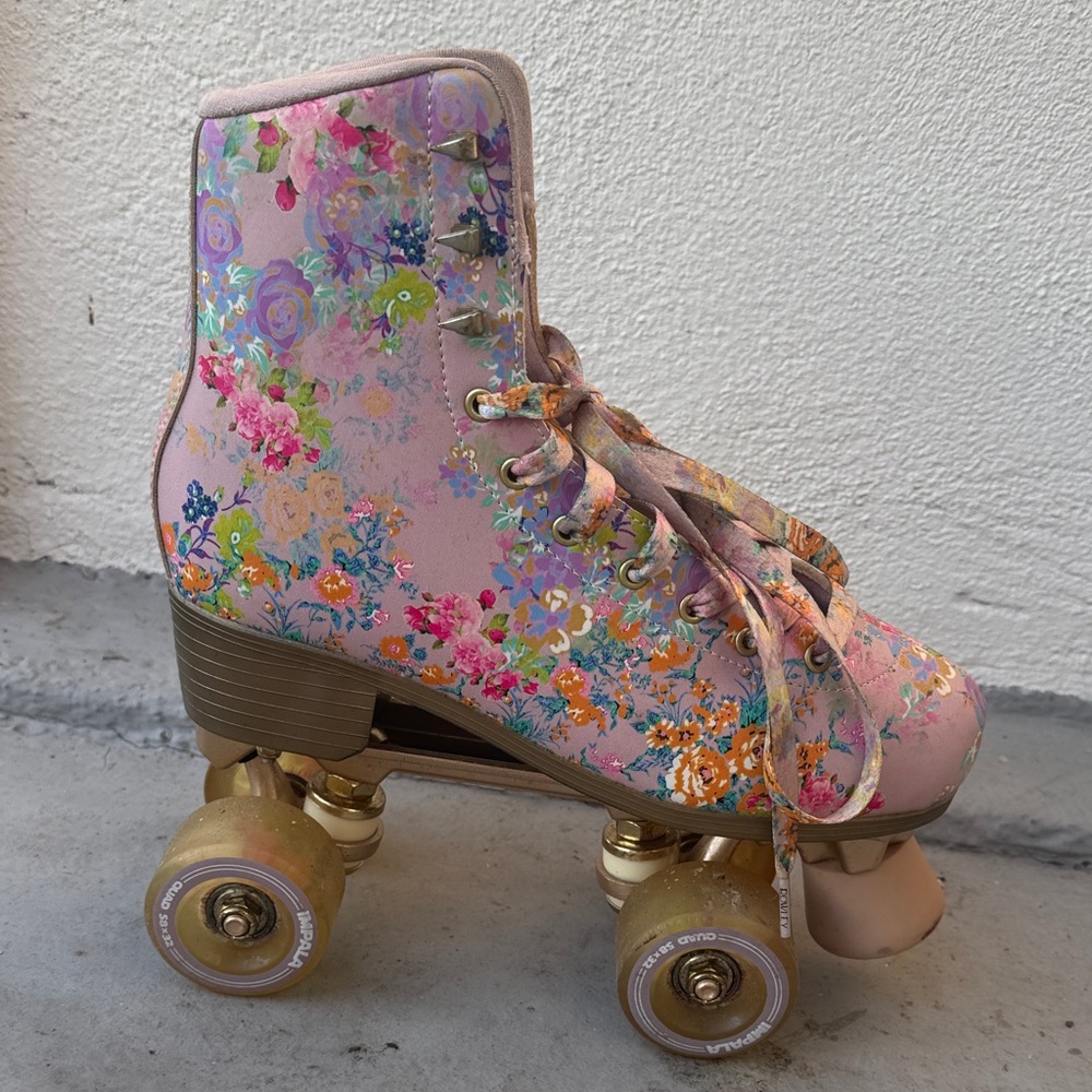 Floral Roller Skates for Women- WORN ONCE! - Picture 5 of 5